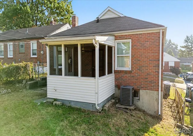Photo 3 of Single family home for sale at 4707 Roxie St, St Louis, MO 63121 | MLS# MIS26053315 | Listing updated on 2026-10-28