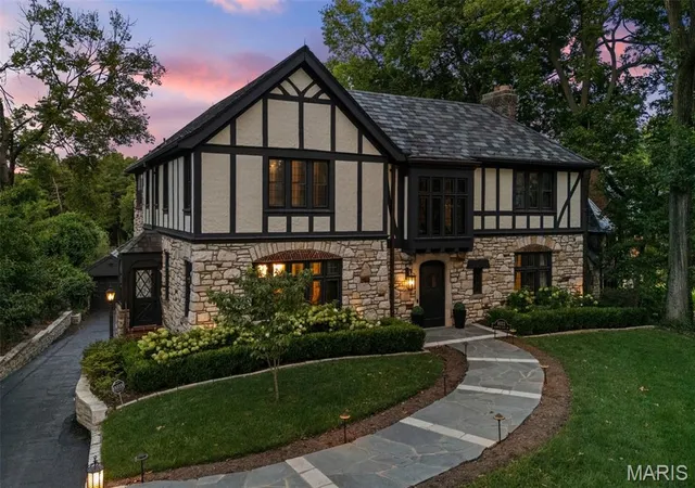 Photo 32 of Single family home for sale at 1022 Hampton Park Dr, Richmond Heights, MO 63117 | MLS# MIS26053322 | Listing updated on 2026-10-20