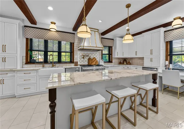 Photo 3 of Single family home for sale at 1022 Hampton Park Dr, Richmond Heights, MO 63117 | MLS# MIS26053322 | Listing updated on 2026-09-14