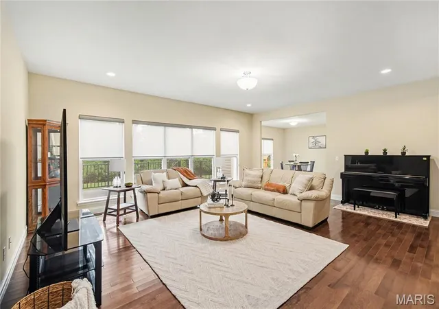 Photo 4 of Sale Pending at 1628 Beckham Ridge Ct, Saint Louis, MO 63146 | MLS# MIS26053327 | Listing updated on 2026-08-31