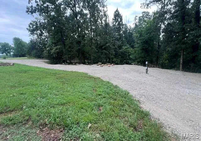 3rd image of 2198 Compass Cir, Perryville, MO 63775 | MLS# MIS26053335