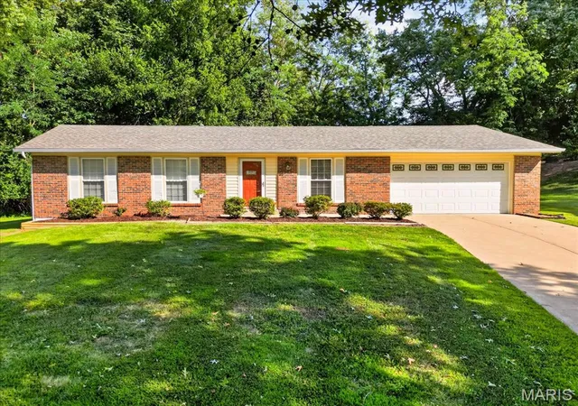 Photo 1 of Single family home for sale at 1744 Round Robin Ct, Saint Louis, MO 63146 | MLS# MIS26053338 | Listing updated on 2026-09-21