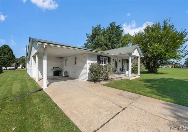 Photo 2 of Single family home for sale at 309 N Garrett St, Advance, MO 63730 | MLS# MIS26053340 | Listing updated on 2026-08-31