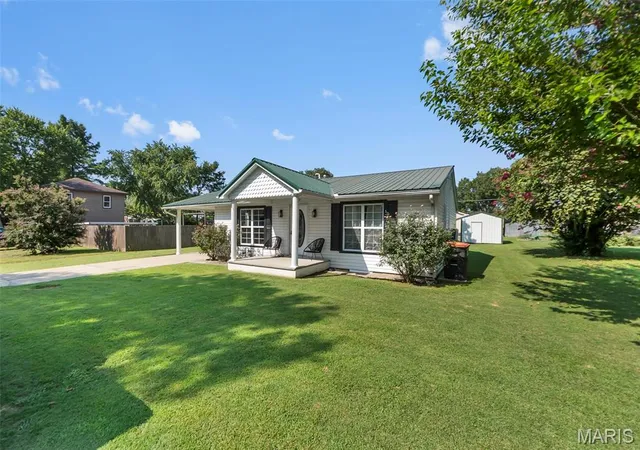 Photo 5 of Single family home for sale at 309 N Garrett St, Advance, MO 63730 | MLS# MIS26053340 | Listing updated on 2026-08-31