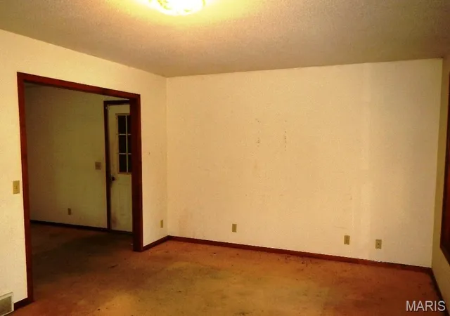 5th image of 4140 Windmere Dr, Hannibal, MO 63401 | MLS# MIS26053355