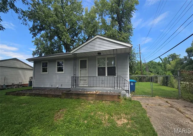 2nd image of 4265 Marigold Dr, Granite City, IL 62040 | MLS# MIS26053356
