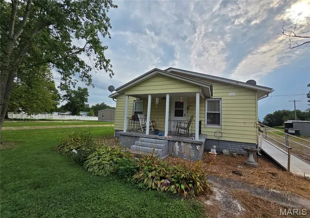 Photo 1 of Single family home for sale at 2211 State St, East Carondelet, IL 62240 | MLS# MIS26053357 | Listing updated on 2026-09-01