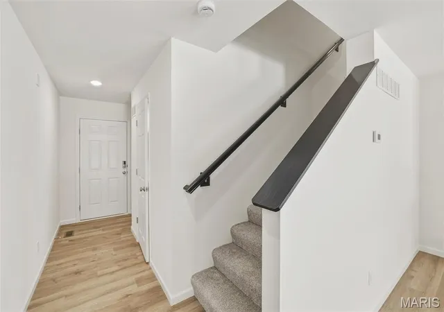 Photo 2 of Single family home for sale at 292 Still Creek Dr, Lake Saint Louis, MO 63367 | MLS# MIS26053365 | Listing updated on 2026-08-18