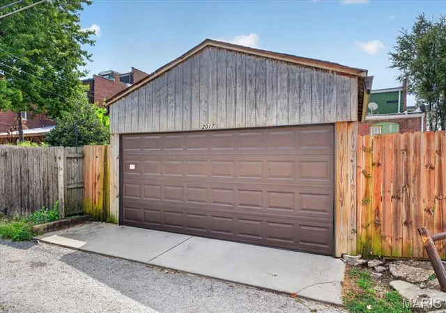 Photo 21 of Sale Pending at 2017 Senate St, Saint Louis, MO 63118 | MLS# MIS26053373 | Listing updated on 2026-09-24