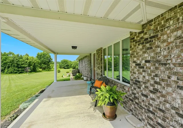 Photo 3 of Single family home for sale at 5499 Hwy 24, Huntsville, MO 65259 | MLS# MIS26053387 | Listing updated on 2026-08-19