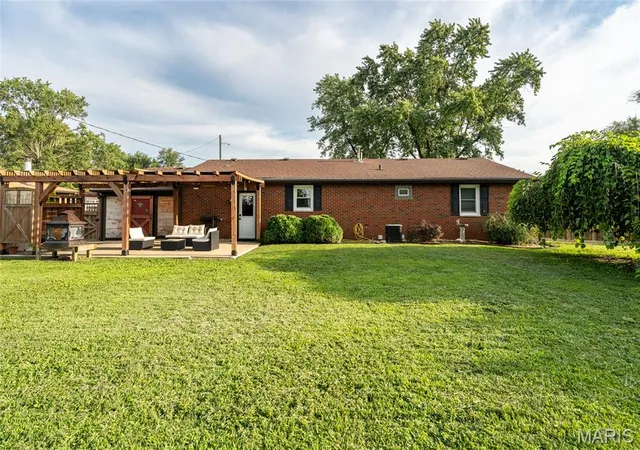 39th image of 3705 Ruth Dr, Granite City, IL 62040 | MLS# MIS26053391