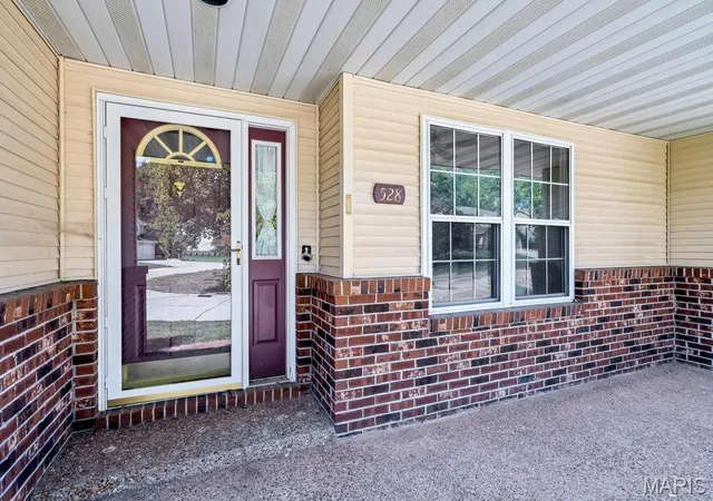 Photo 2 of Single family home for sale at 528 Andra Dr, Maryville, IL 62062 | MLS# MIS26053394 | Listing updated on 2026-10-06