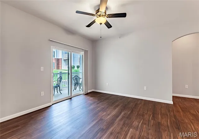 Photo 3 of Sale Pending at 25 Kassebaum Ln #103, Saint Louis, MO 63129 | MLS# MIS26053409 | Listing updated on 2026-08-30