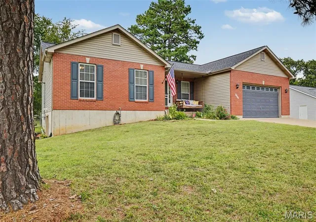 2nd image of 4483 Mockingbird Ln, Hillsboro, MO 63050 | MLS# MIS26053428