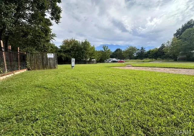 1st image of 1034 Thousand Pines Dr, Fenton, MO 63026 | MLS# MIS26053430