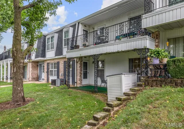Photo 3 of Condo for sale at 1716 Mayenne Ct #B, Saint Louis, MO 63125 | MLS# MIS26053444 | Listing updated on 2026-09-14