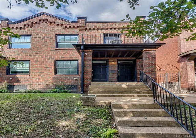 Photo 1 of Sale Pending at 3321 Demenil Pl, Saint Louis, MO 63118 | MLS# MIS26053465 | Listing updated on 2026-09-16