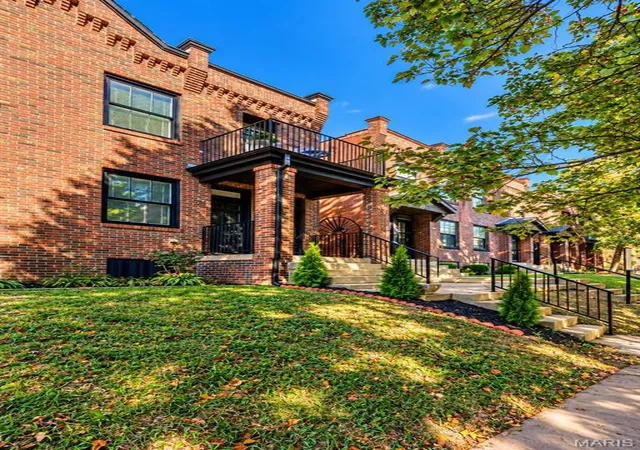 Photo 2 of Single family home for sale at 3321 Demenil Pl, Saint Louis, MO 63118 | MLS# MIS26053465 | Listing updated on 2026-10-13