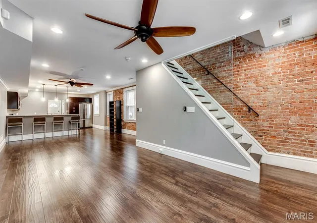 Photo 3 of Single family home for sale at 3321 Demenil Pl, Saint Louis, MO 63118 | MLS# MIS26053465 | Listing updated on 2026-10-09