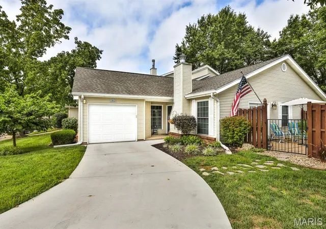 Photo 1 of Sale Pending at 3102 Green Prairie Dr #3, St Charles, MO 63303 | MLS# MIS26053471 | Listing updated on 2026-08-30