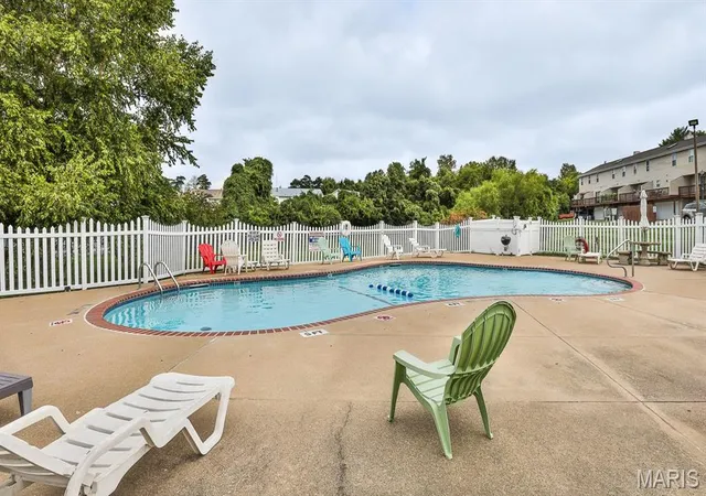 Listing Photo 2 - Condo for sale in building located at 3102 Grn Prairie Dr, St Charles, MO 63303 - Unit #3