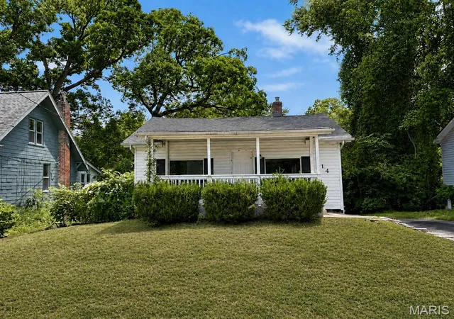 Photo 2 of Single family home for sale at 314 Midridge Dr, Saint Louis, MO 63137 | MLS# MIS26053477 | Listing updated on 2026-08-26