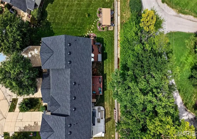 Photo 3 of Sale Pending at 5513 Wavecrest Cir, Saint Charles, MO 63304 | MLS# MIS26053481 | Listing updated on 2026-08-22