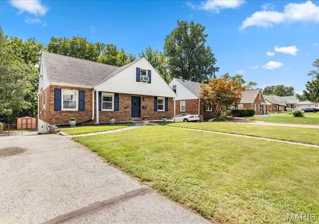 Photo 2 of Single family home for sale at 3318 Havenbrook Dr, St Louis, MO 63114 | MLS# MIS26053488 | Listing updated on 2026-08-31