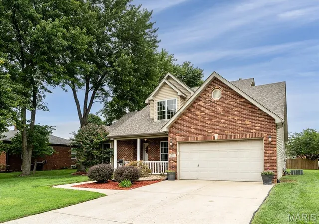 2nd image of 1607 Amos Ct, Granite City, IL 62040 | MLS# MIS26053492