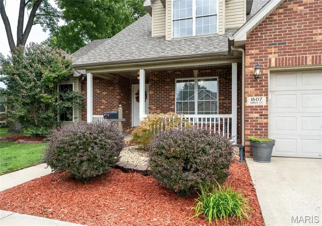 Photo 3 of Sale Pending at 1607 Amos Ct, Granite City, IL 62040 | MLS# MIS26053492 | Listing updated on 2026-09-03