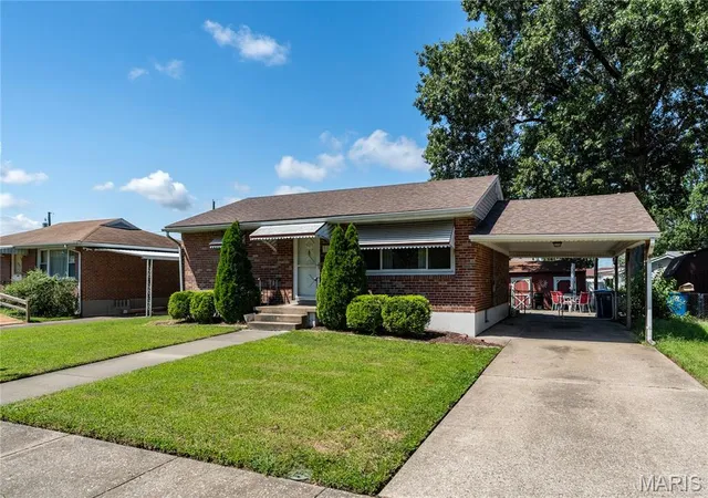 2nd image of 3161 Carlson Ave, Granite City, IL 62040 | MLS# MIS26053494