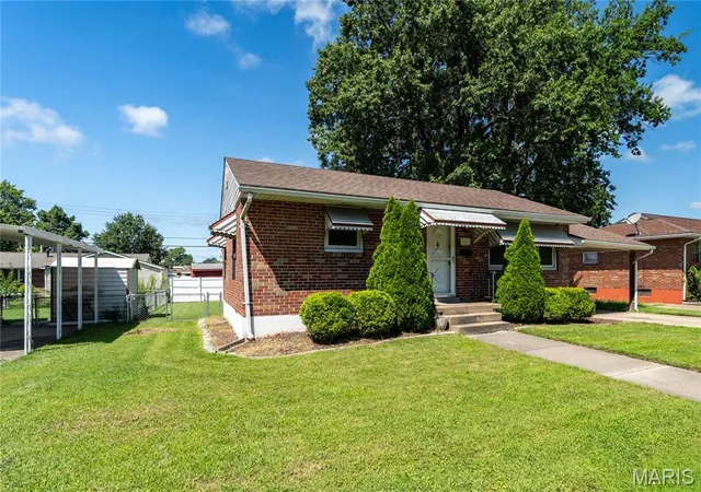 3rd image of 3161 Carlson Ave, Granite City, IL 62040 | MLS# MIS26053494