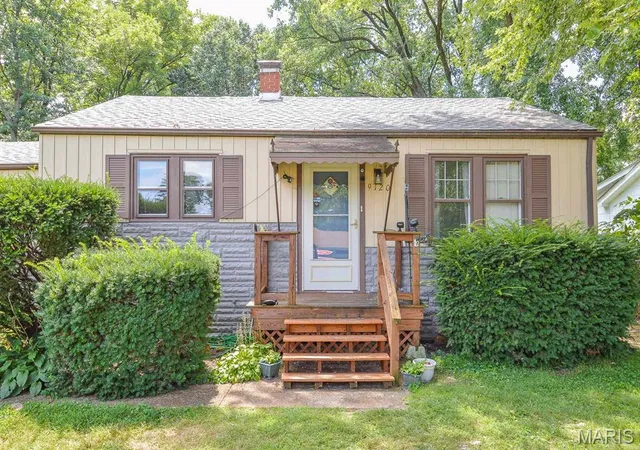2nd image of 9120 Summit Dr, Fairview Heights, IL 62208 | MLS# MIS26053500