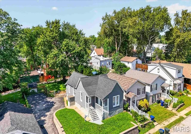 Photo 2 of Single family home for sale at 4840 Hamburg Ave, Saint Louis, MO 63123 | MLS# MIS26053502 | Listing updated on 2026-10-11