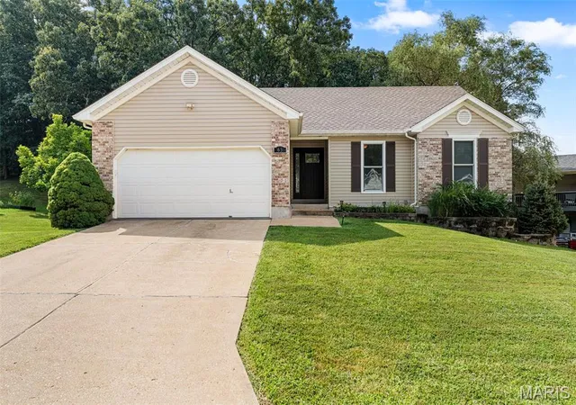 2nd image of 65 Adventura Dr, Festus, MO 63028 | MLS# MIS26053508