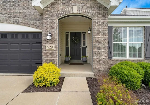 Photo 3 of Sale Pending at 529 Winding Bluffs Dr, Fenton, MO 63026 | MLS# MIS26053511 | Listing updated on 2026-09-08
