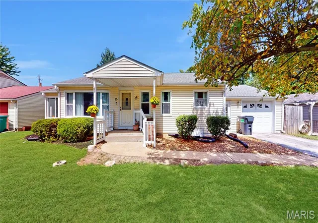 Photo 1 of Single family home for sale at 15 Fahey Pl, Belleville, IL 62220 | MLS# MIS26053517 | Listing updated on 2026-08-30