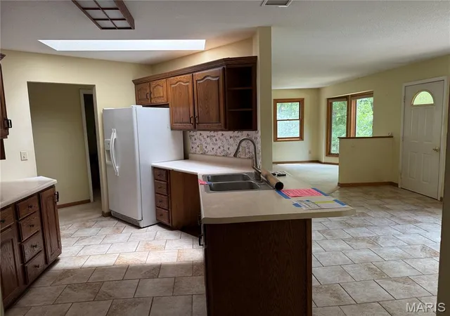 Photo 4 of Single family home for sale at 200 Wagonwheel Dr, Camdenton, MO 65020 | MLS# MIS26053530 | Listing updated on 2026-08-19