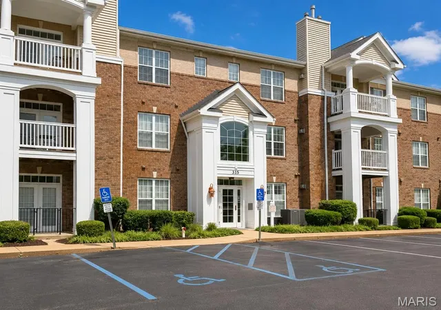 Photo 2 of Condo for sale at 1151 Mill Crossing Dr #202, Creve Coeur, MO 63141 | MLS# MIS26053535 | Listing updated on 2026-09-05