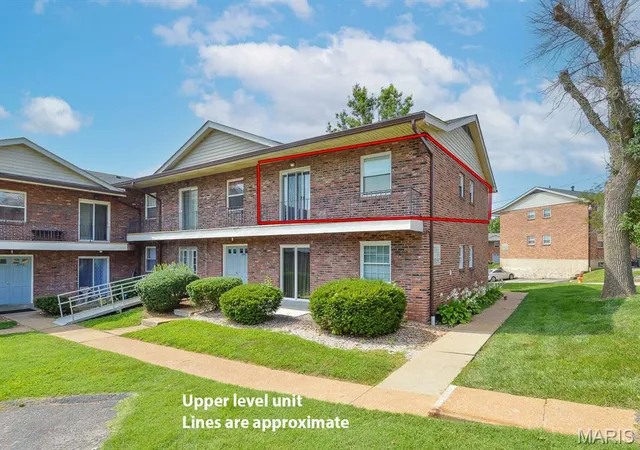 Condo for sale at 6953 Colonial Woods Dr #48, Saint Louis, MO 63129 | MLS# MIS26053536