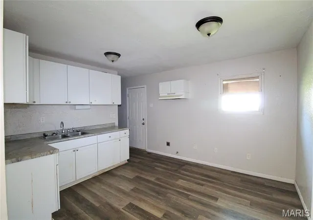 Photo 4 of Single family home for sale at 1605 Parklane Dr, East Saint Louis, IL 62206 | MLS# MIS26053539 | Listing updated on 2026-09-24