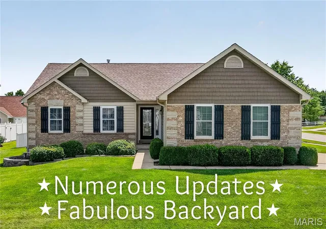 Photo 1 of Sale Pending at 41 Old Yorktown Ct, Wentzville, MO 63385 | MLS# MIS26053540 | Listing updated on 2026-09-01