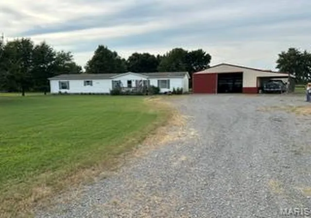 1st image of 524 Southcreek Rd, Sikeston, MO 63801 | MLS# MIS26053542