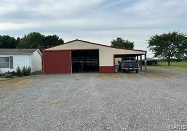 3rd image of 524 Southcreek Rd, Sikeston, MO 63801 | MLS# MIS26053542