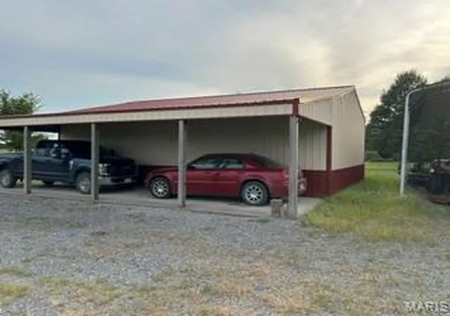 5th image of 524 Southcreek Rd, Sikeston, MO 63801 | MLS# MIS26053542