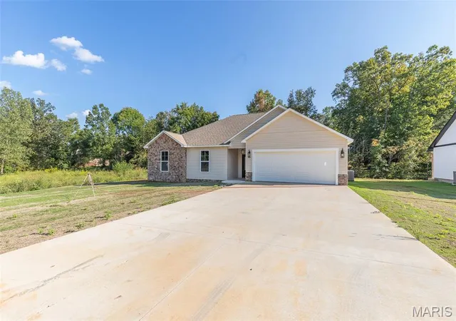 2nd image of 3304 Rhett Ln, Poplar Bluff, MO 63901 | MLS# MIS26053560