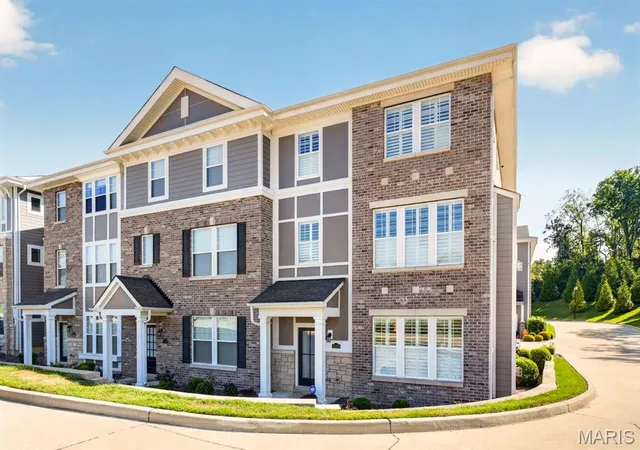Photo 1 of Townhouse for sale at 11201 Talamore Cir #1, Saint Louis, MO 63131 | MLS# MIS26053565 | Listing updated on 2026-10-05
