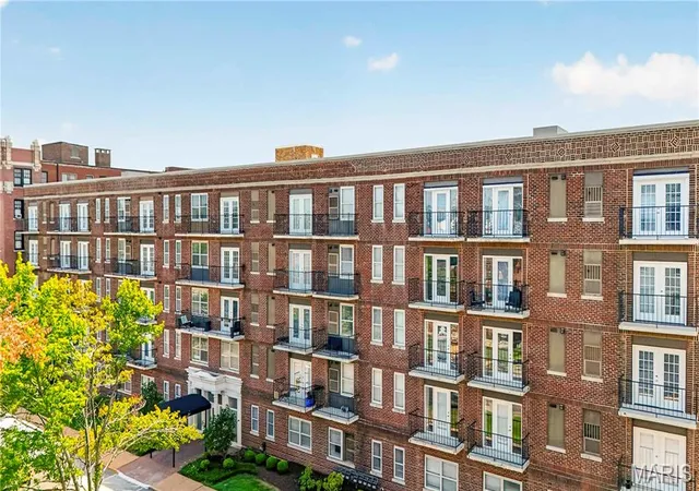 Photo 1 of Condo for sale at 5630 Pershing Ave #37, St Louis, MO 63112 | MLS# MIS26053570 | Listing updated on 2026-08-27