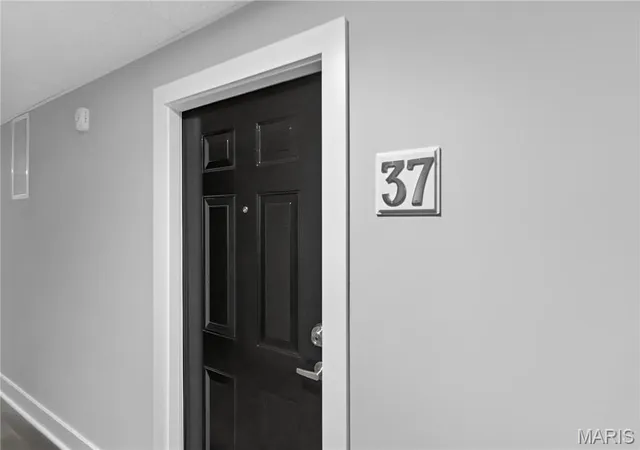 Photo 2 of Condo for sale at 5630 Pershing Ave #37, St Louis, MO 63112 | MLS# MIS26053570 | Listing updated on 2026-08-27