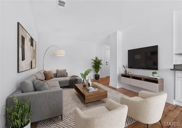 Photo 4 of Condo for sale at 5630 Pershing Ave #37, St Louis, MO 63112 | MLS# MIS26053570 | Listing updated on 2026-08-27